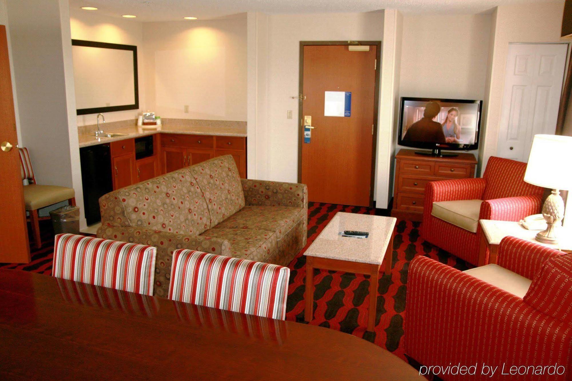 Hampton Inn & Suites East Lansing Okemos Номер фото
